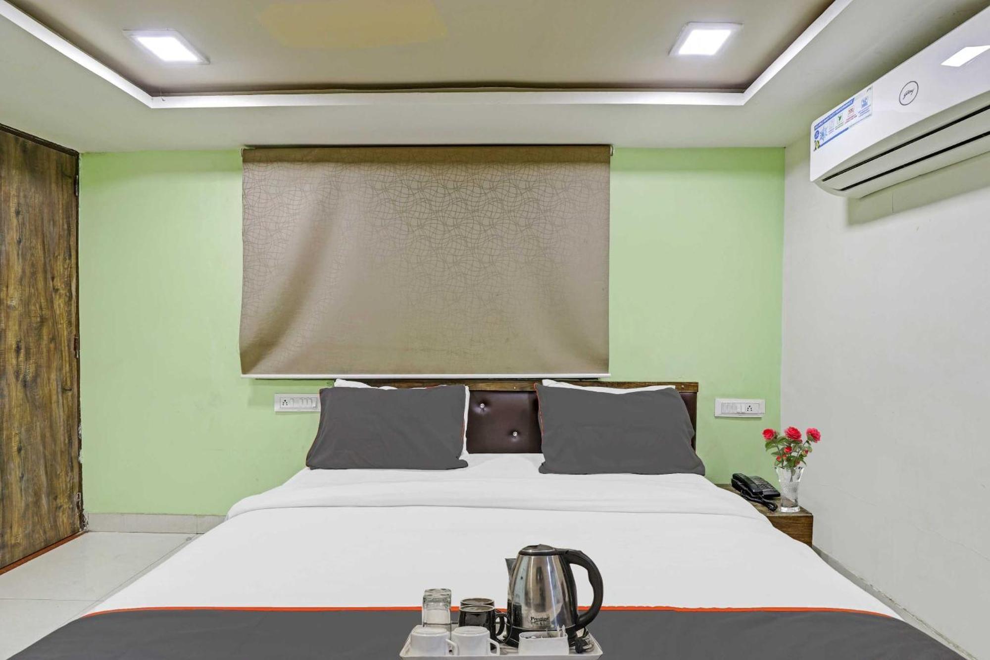 Hotel O Royal Ahmedabad Exterior foto